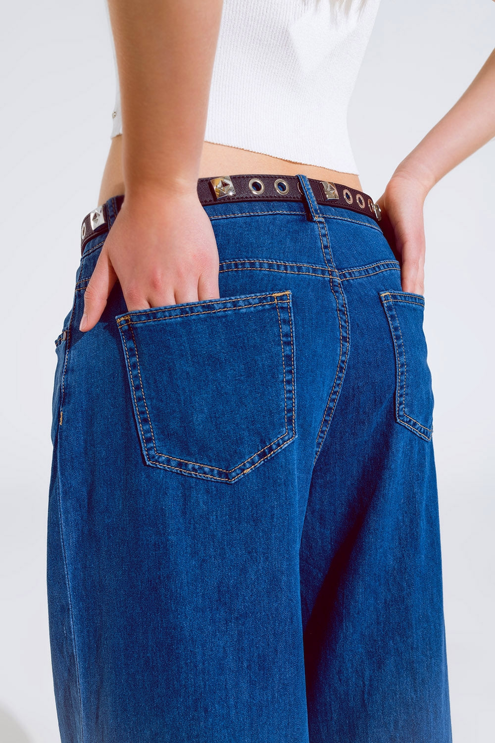 Boyfriend Jean cinq poches à jambe large en délavage foncé