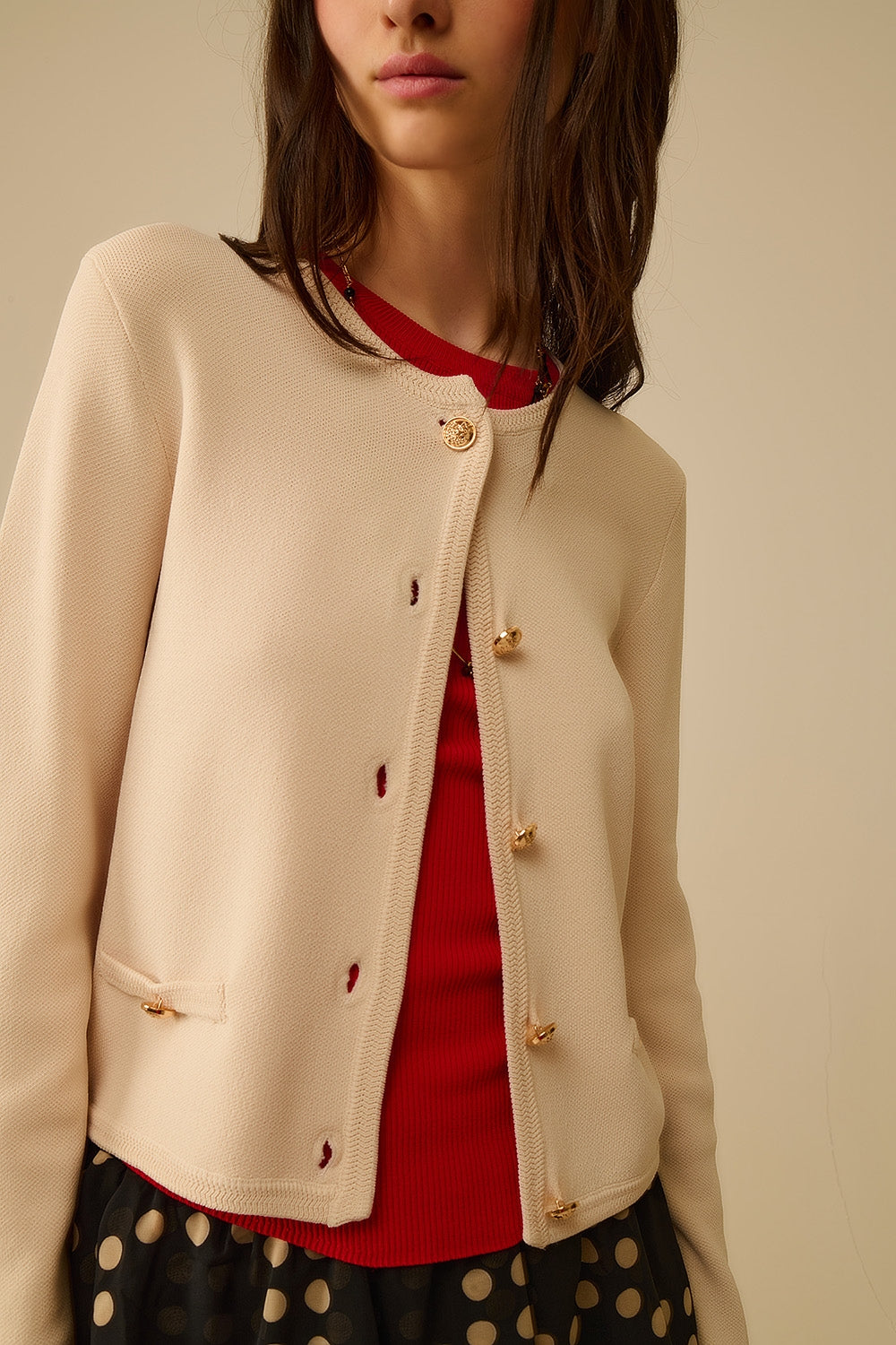 Cardigan beige avec boutons dorés