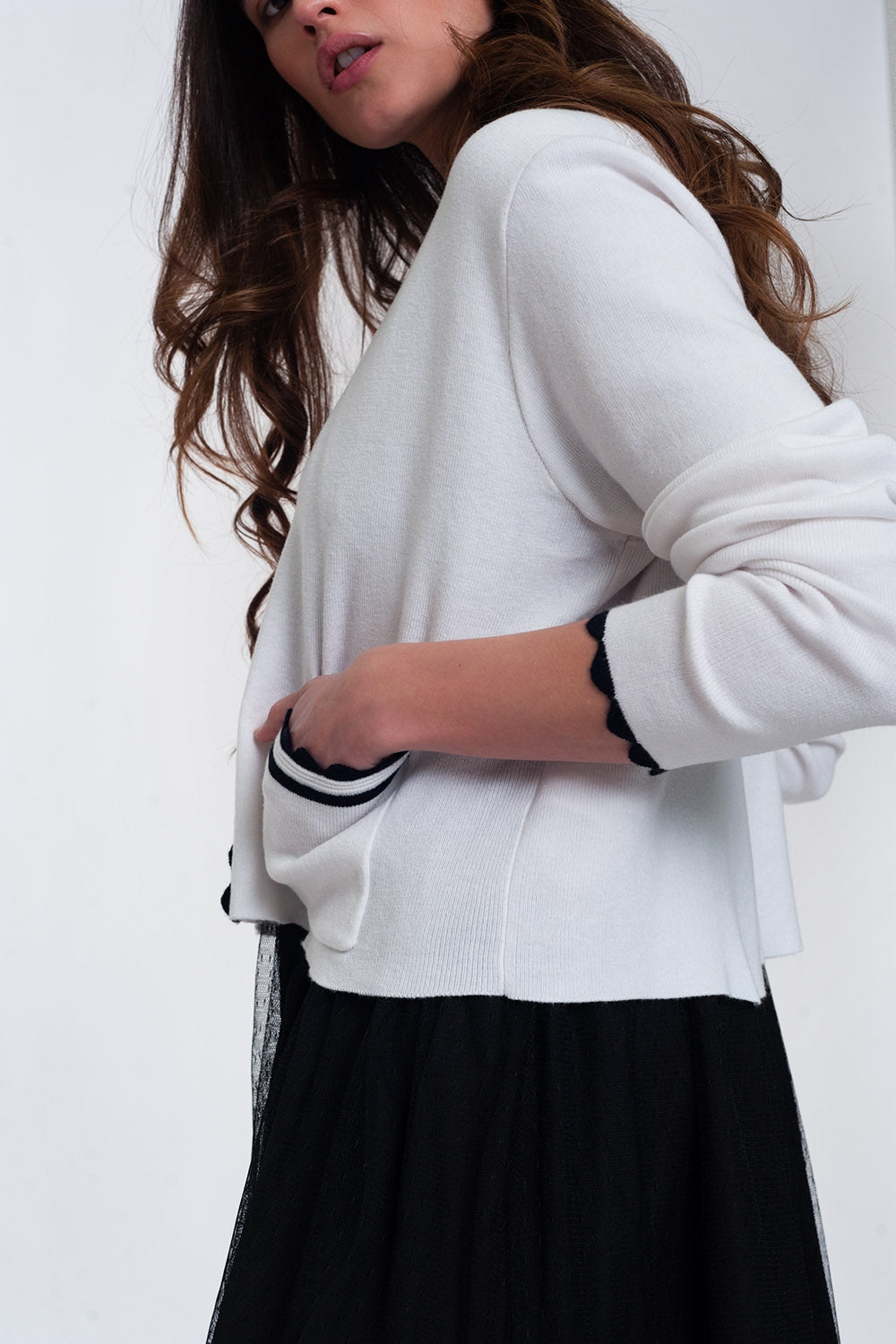 Cardigan blanc à bords contrastants