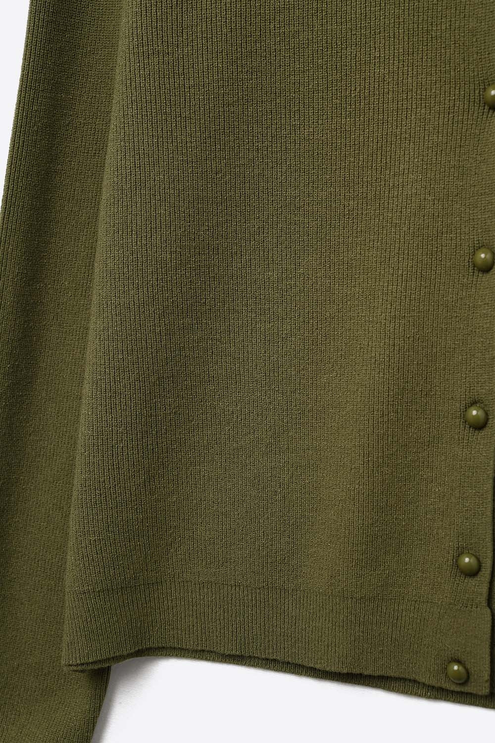 Cardigan en tricot côtelé kaki avec boutons en nacre