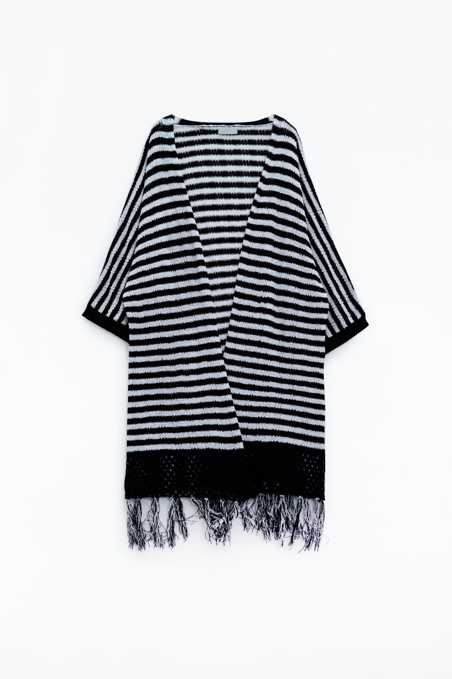 Q2 Cardigan noir de style bohème en maille pointelle à rayures et détails à franges