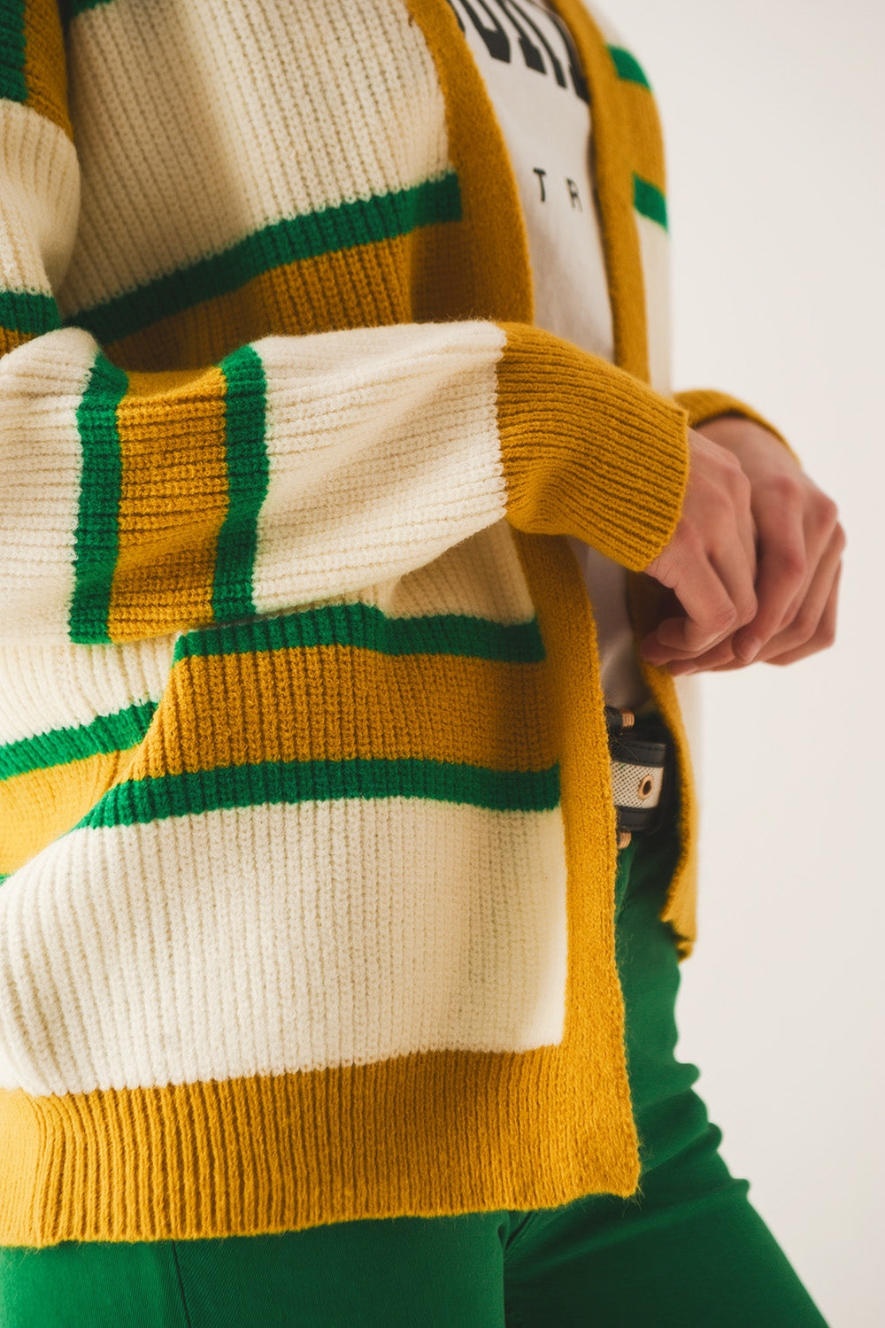 Cardigan ouvert sur le devant à rayures jaunes