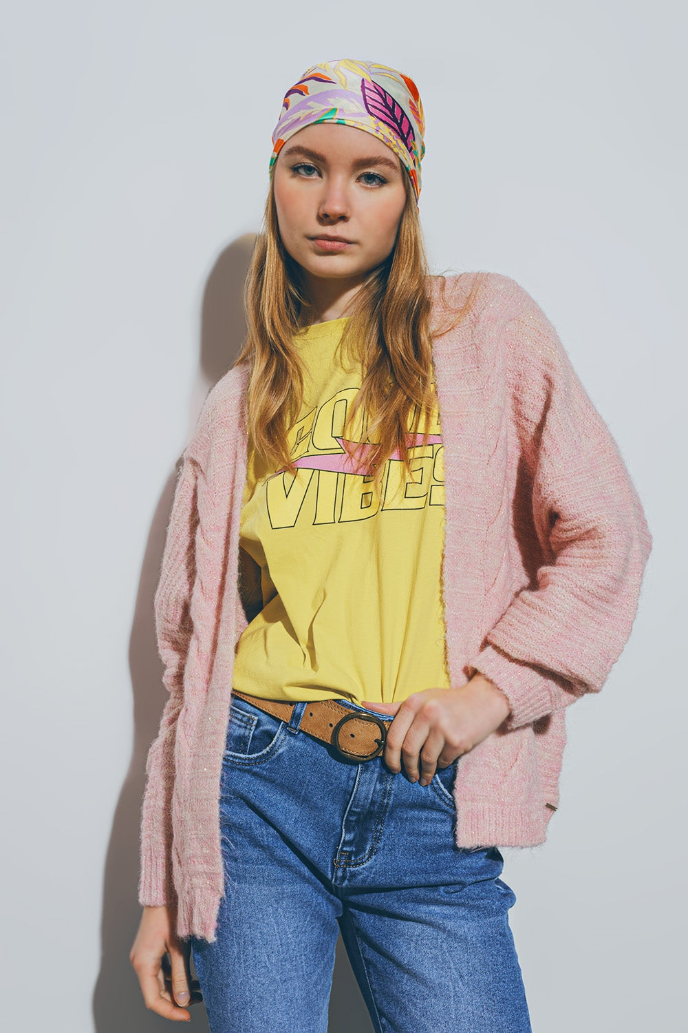 Cardigan tricoté en rose