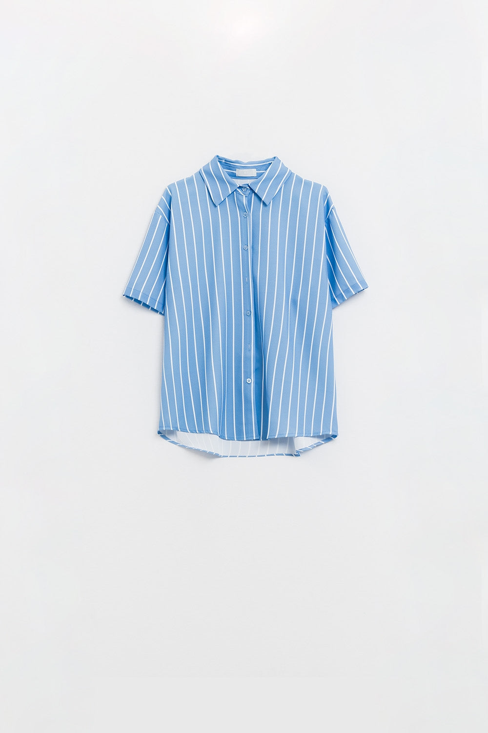 Chemise à manches courtes rayée bleue
