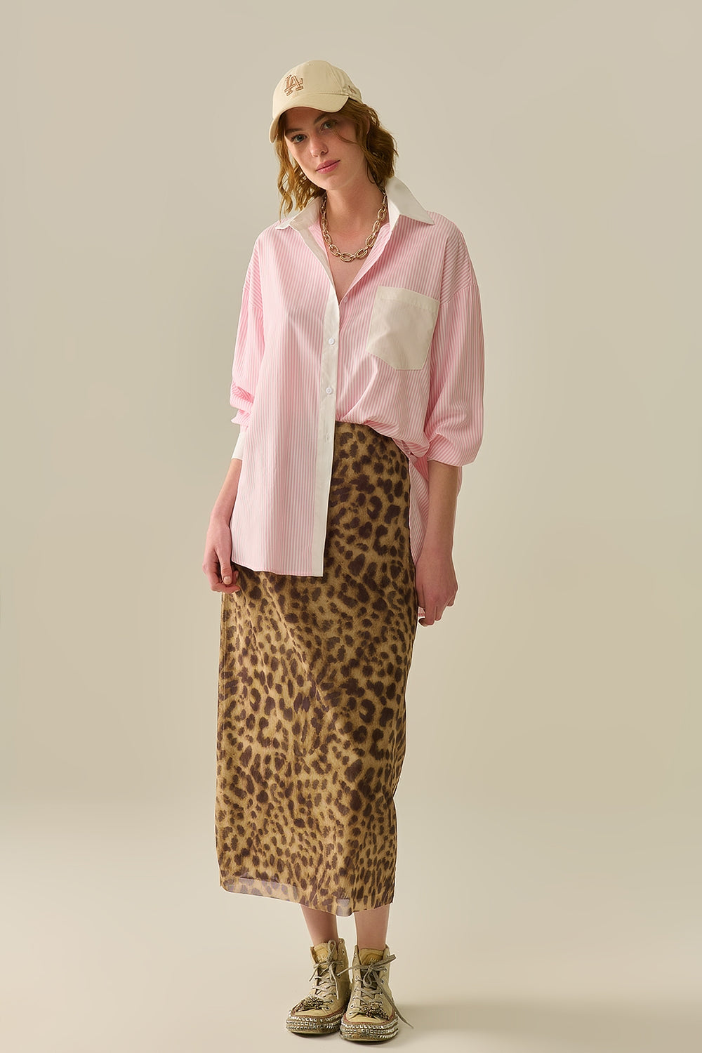 Chemise à rayures roses avec poche et col blanc
