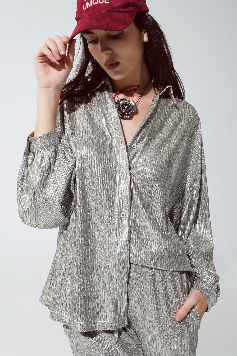 Chemise boutonnée à la coupe décontractée et aux manches ballon en argent