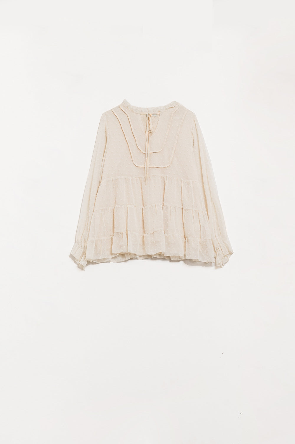 Q2 Chemise crème à bord froncé et manches longues