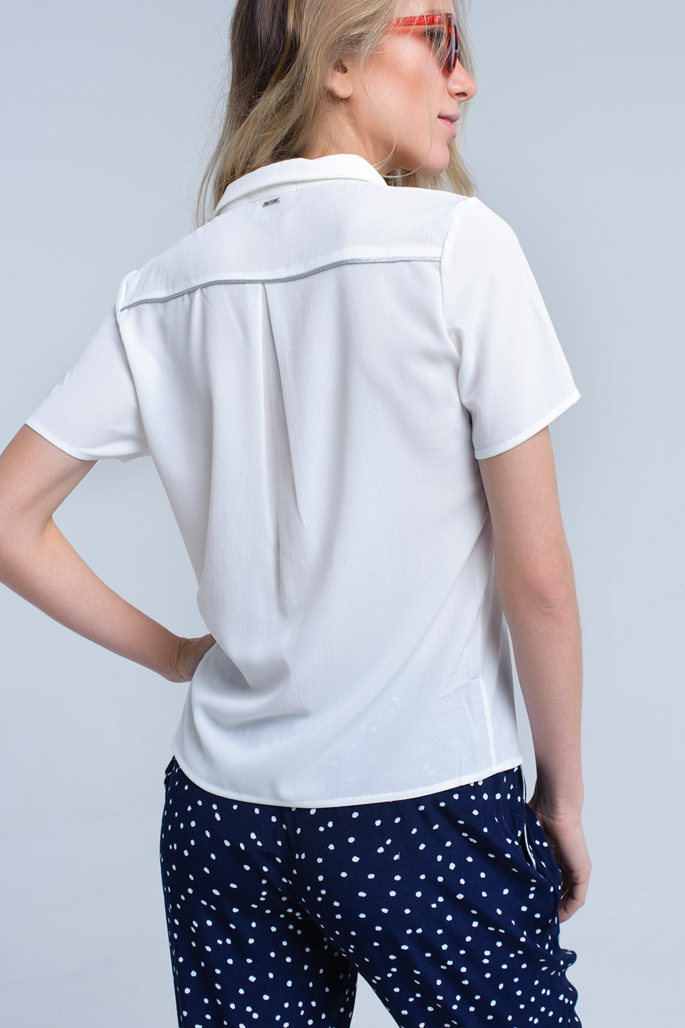 Chemise crème avec broderie coeur
