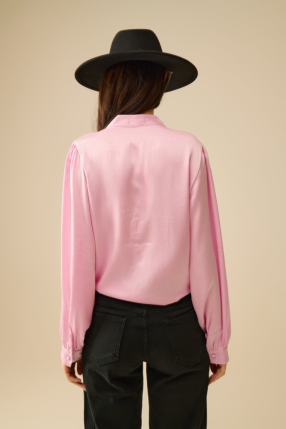 Chemise croisée rose avec nœud