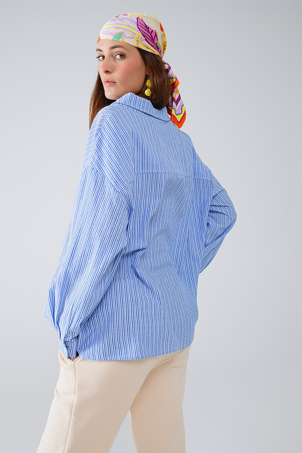 Chemise décontractée à fines rayures bleu