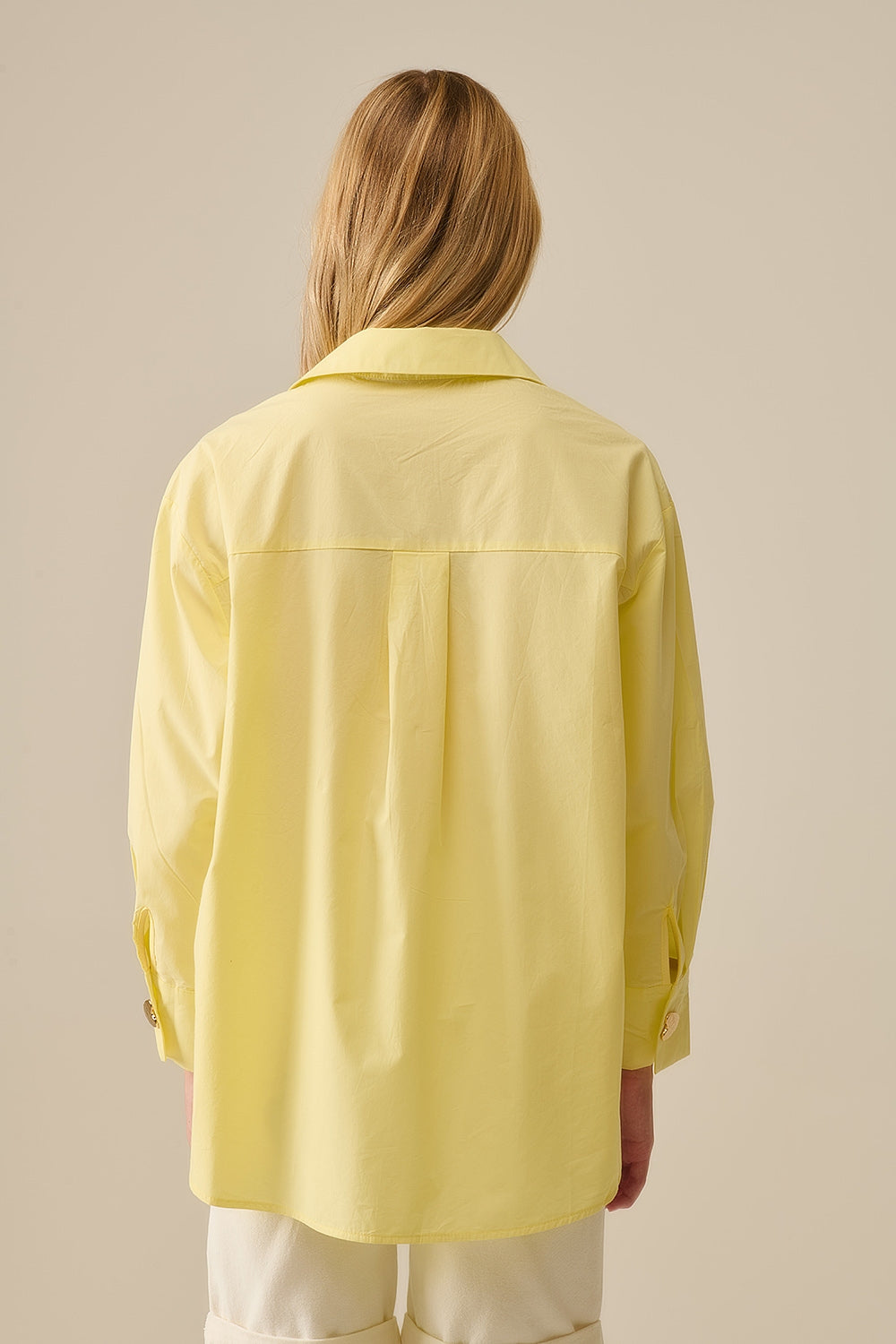 Chemise décontractée en popeline avec boutons en forme de cœur dorés en jaune