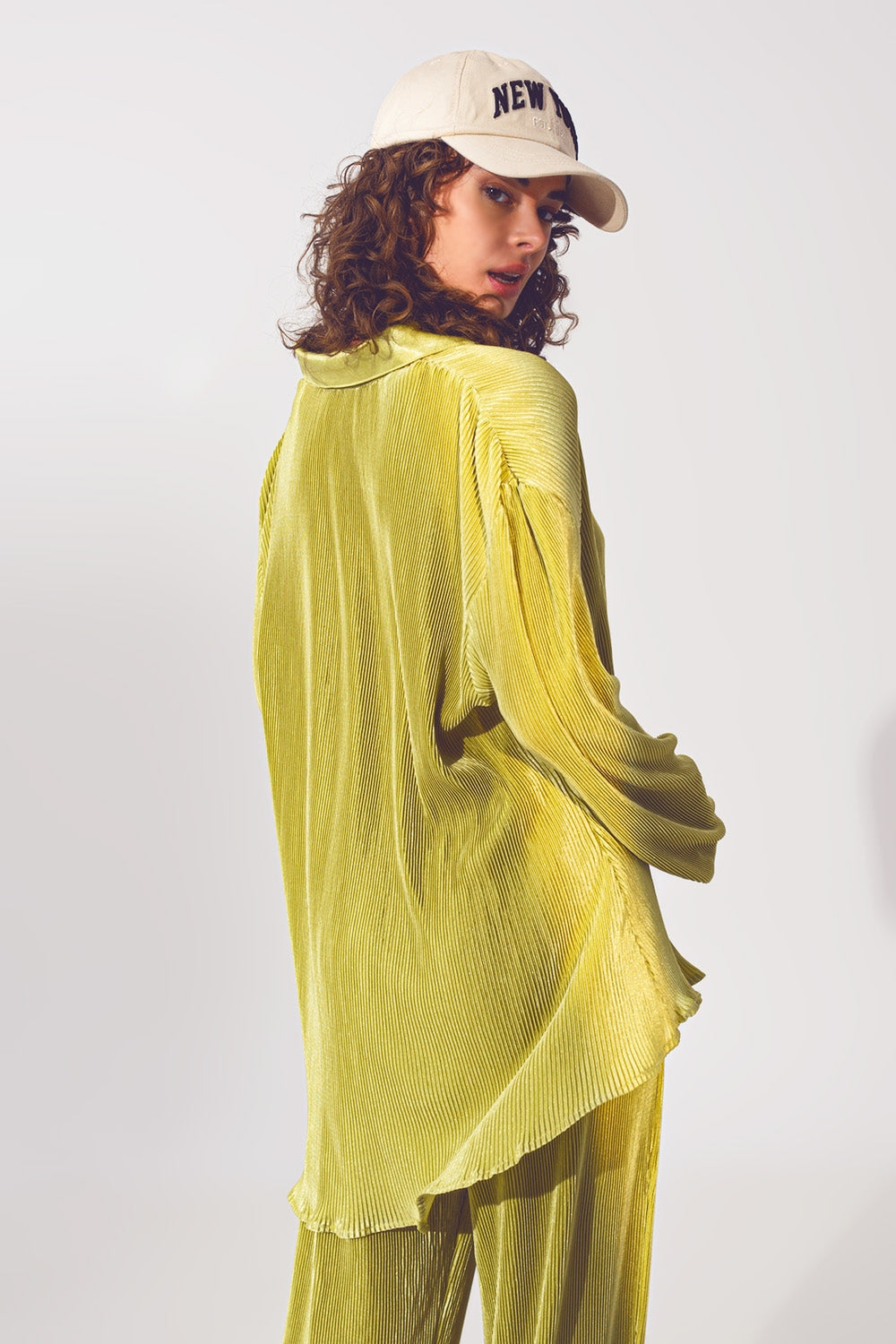 Chemise décontractée en satin plissé en vert
