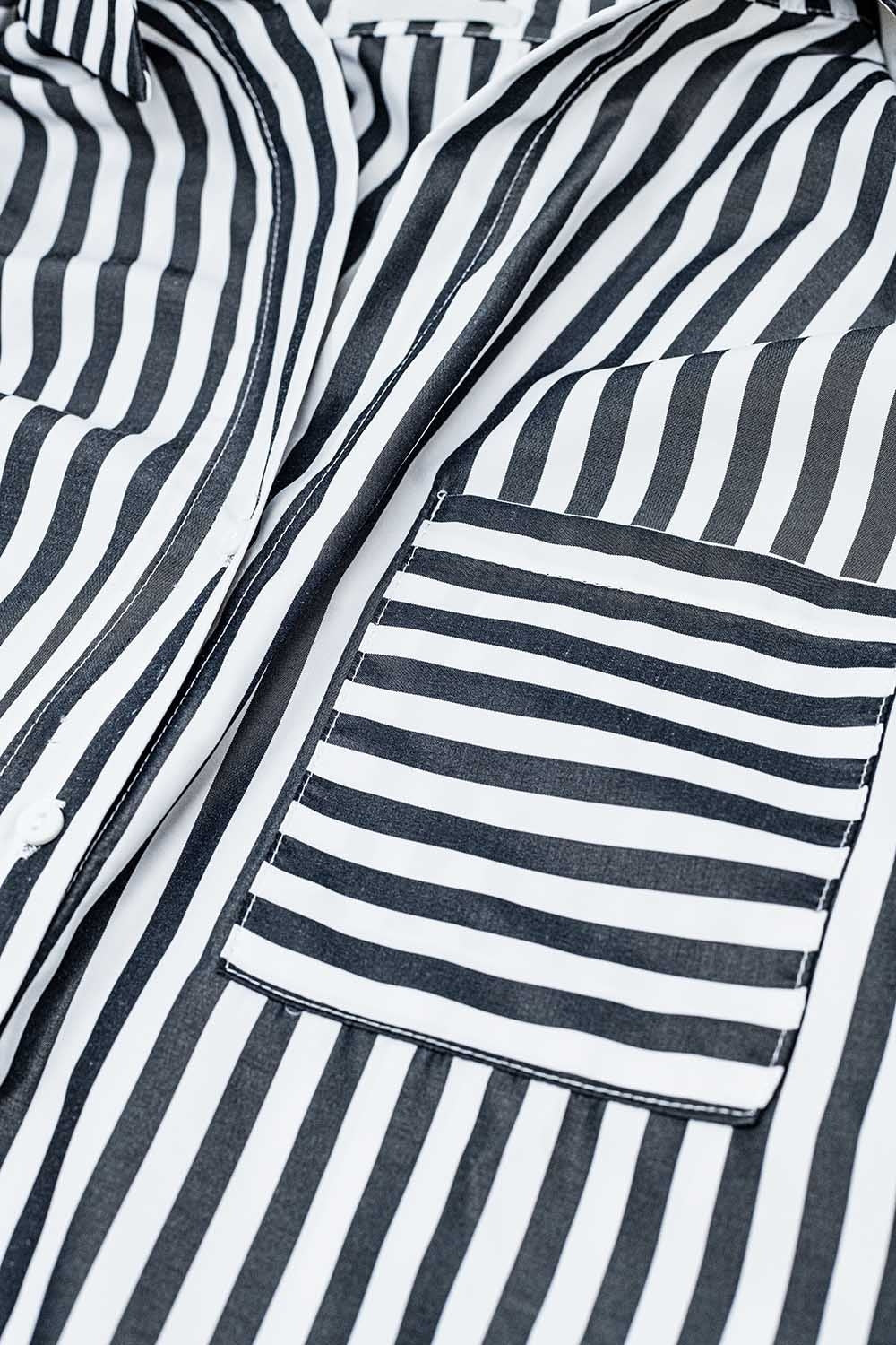 Chemise en popeline à rayures verticales noires et poche poitrine