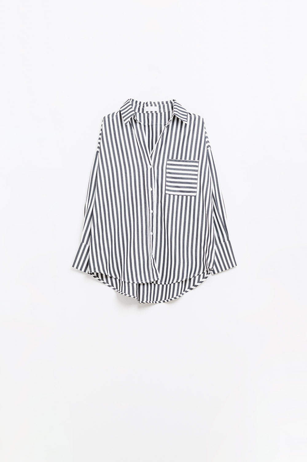 Chemise en popeline à rayures verticales noires et poche poitrine