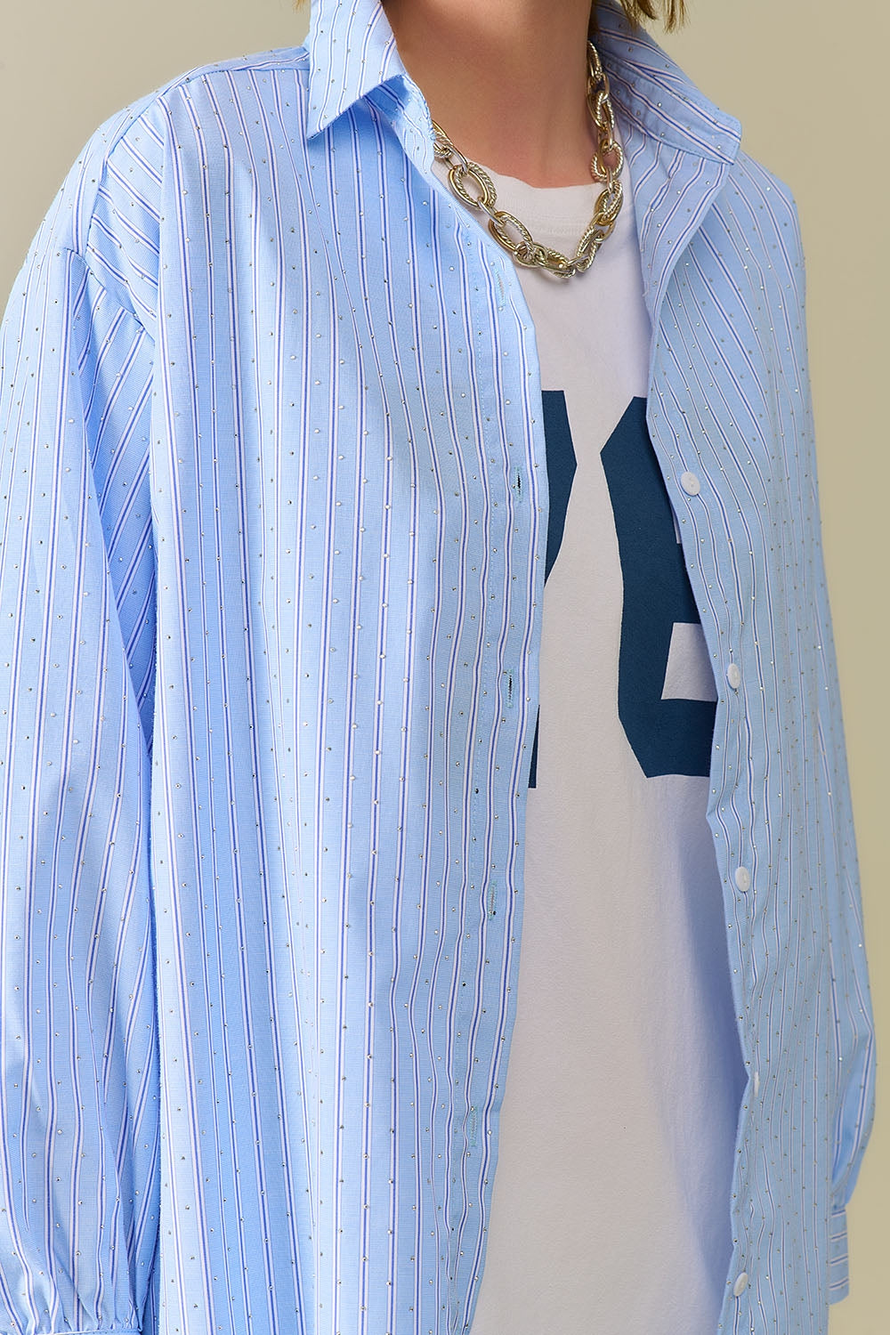 chemise en popeline bleue rayée ornée de strass