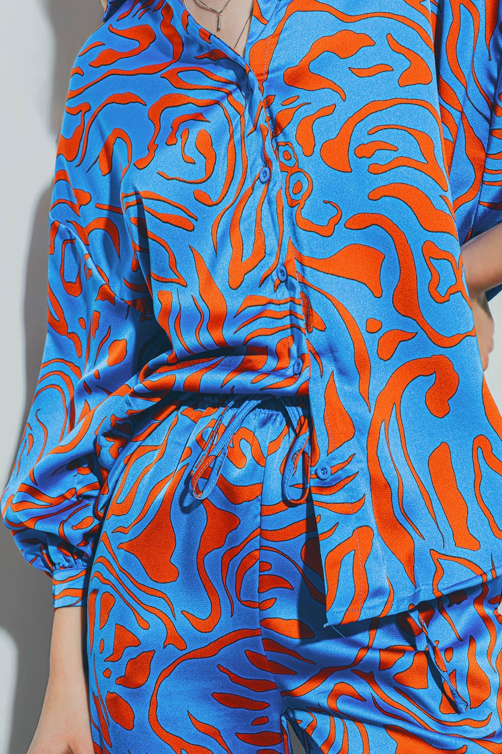 Chemise en Satin à Manches Ballon en Bleu