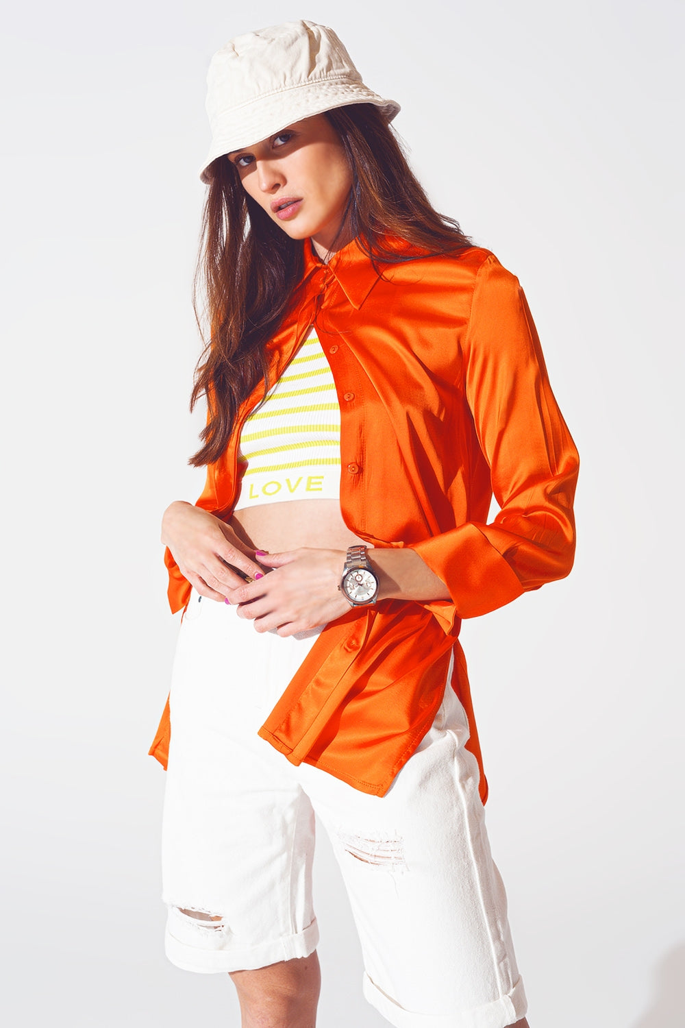 Chemise en satin à poignet fendu en orange