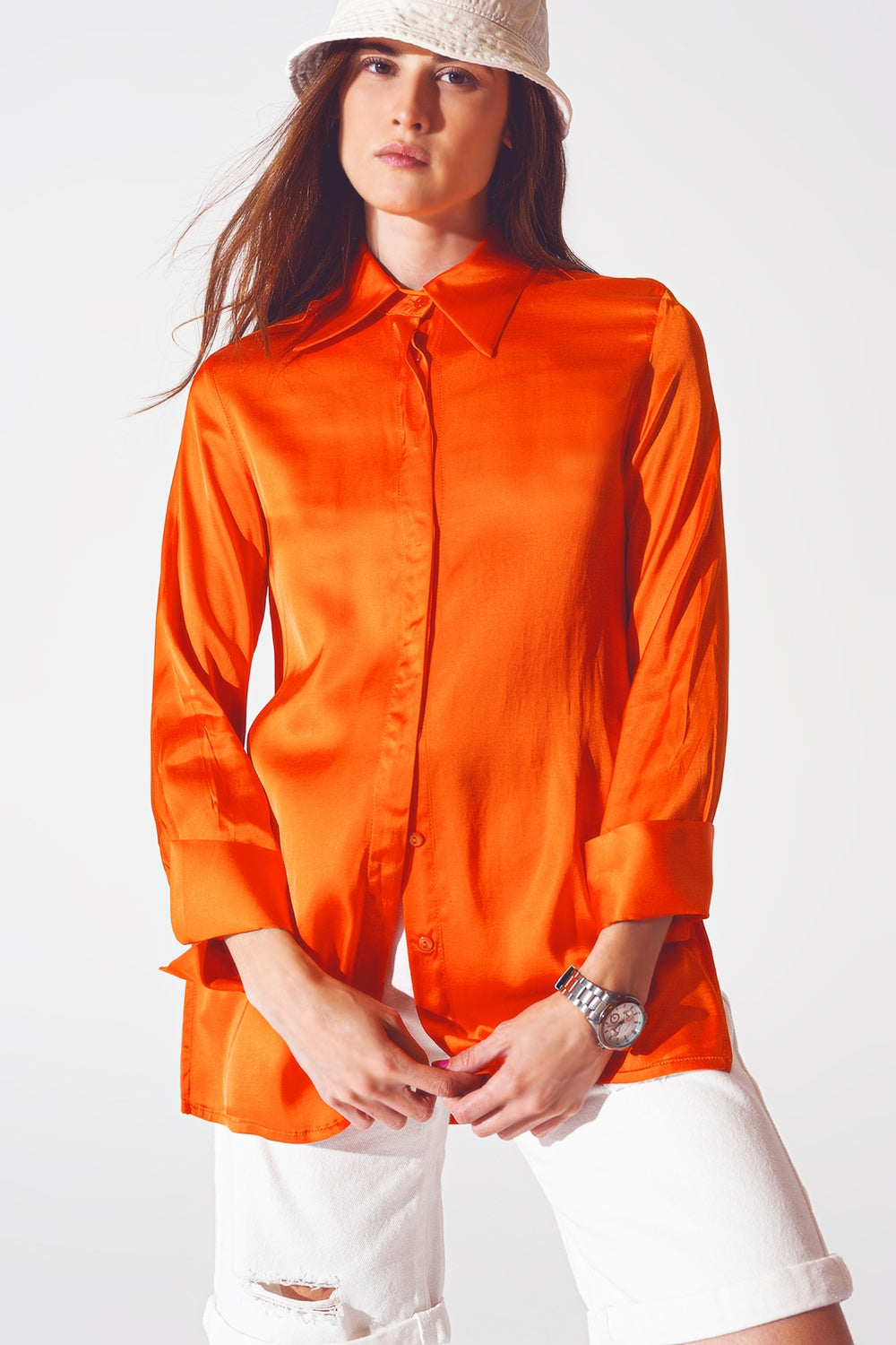 Chemise en satin à poignet fendu en orange