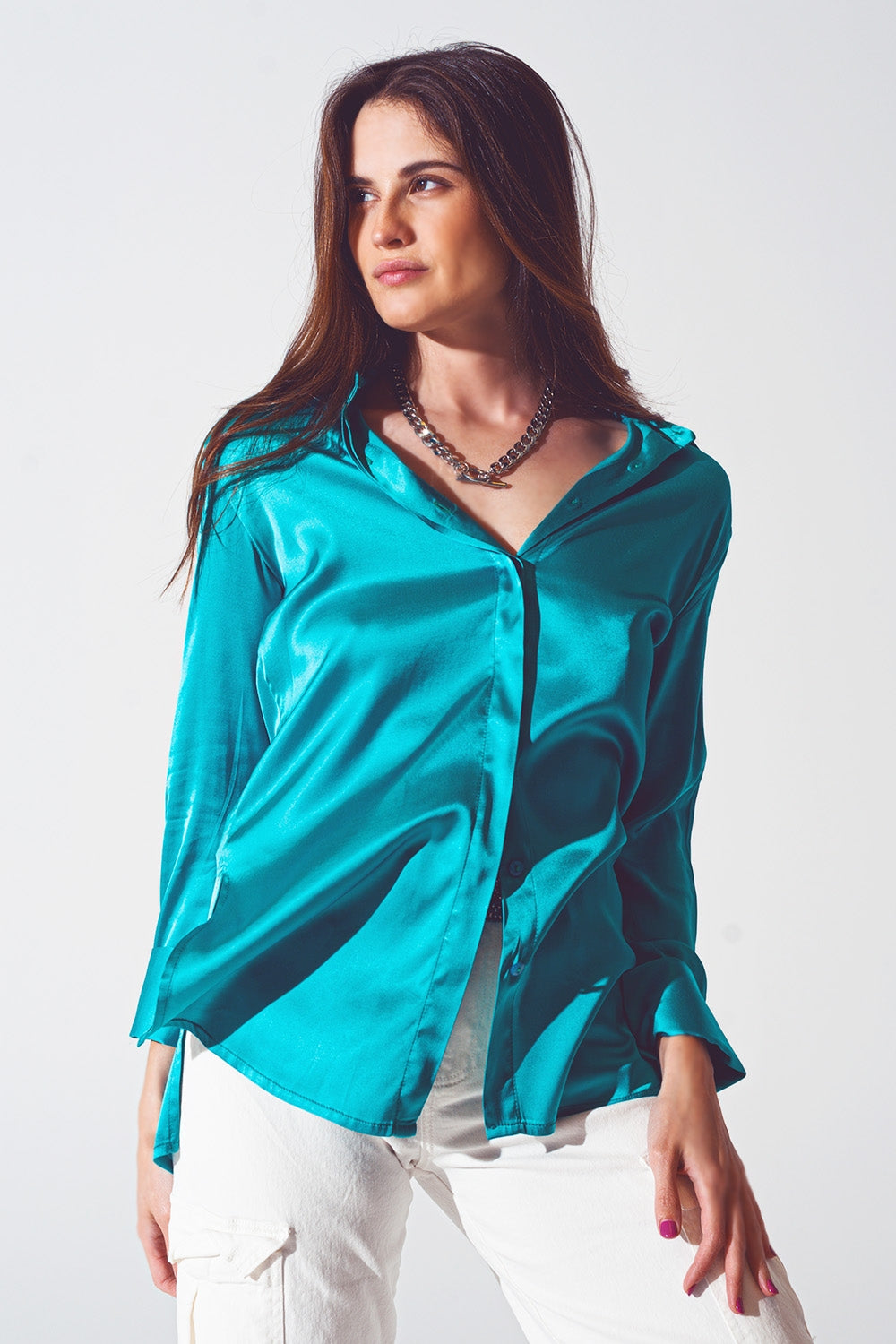 Chemise en satin à poignet fendu en turquoise