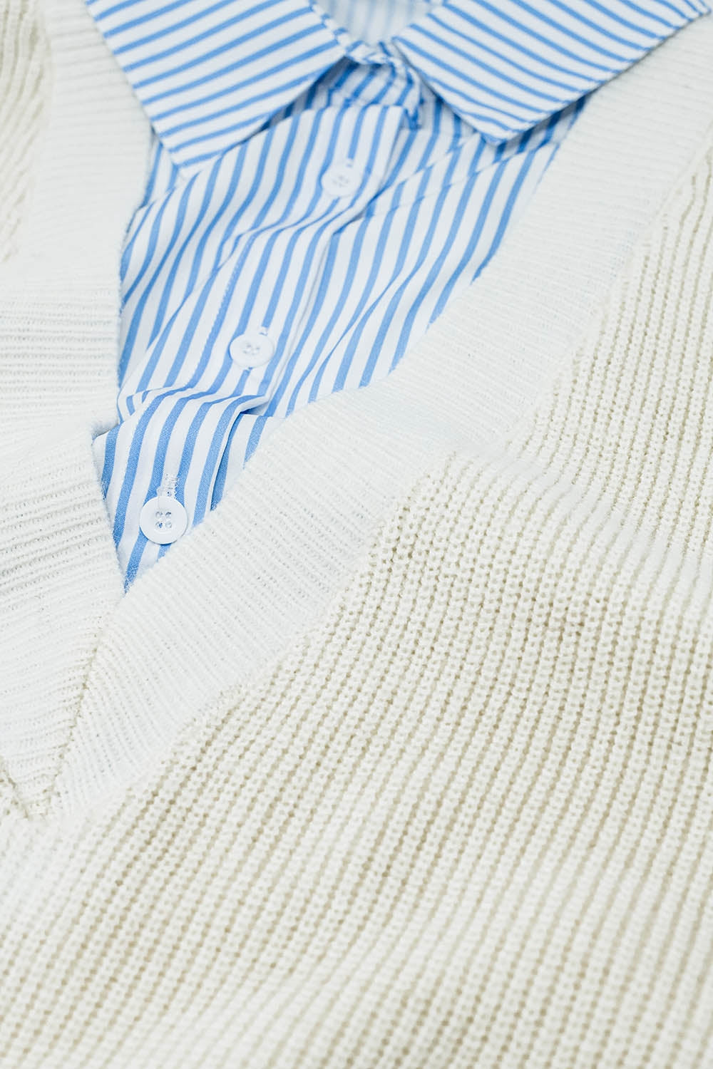 chemise et pull rayés bleus en une seule pièce