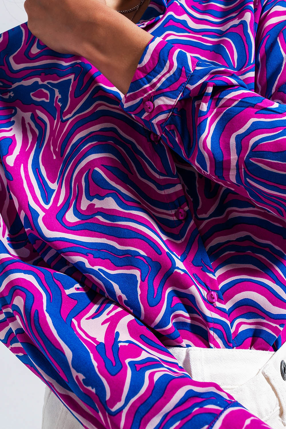 Chemise fluide à imprimé abstrait violet