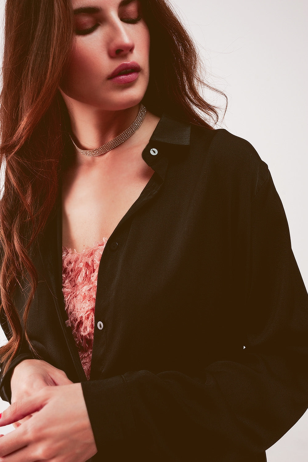 Chemise manches longues décontractée en satin noire