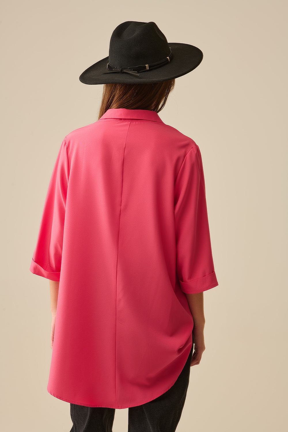 Chemise maxi en tissu très doux et léger de couleur corail