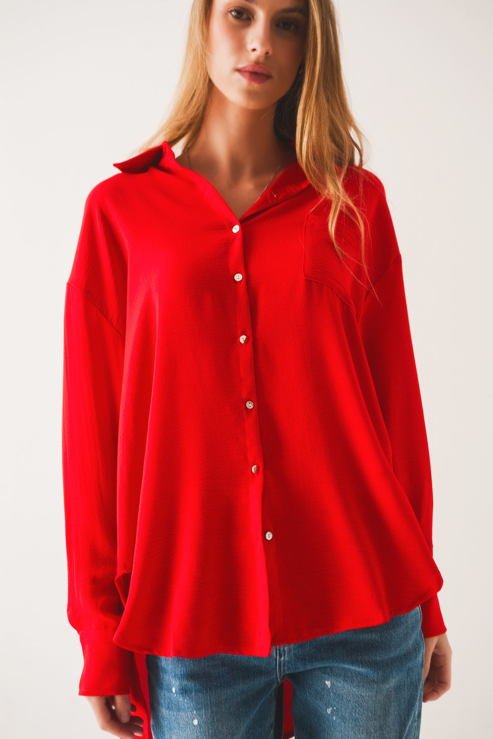 Chemise oversize à poche en rouge