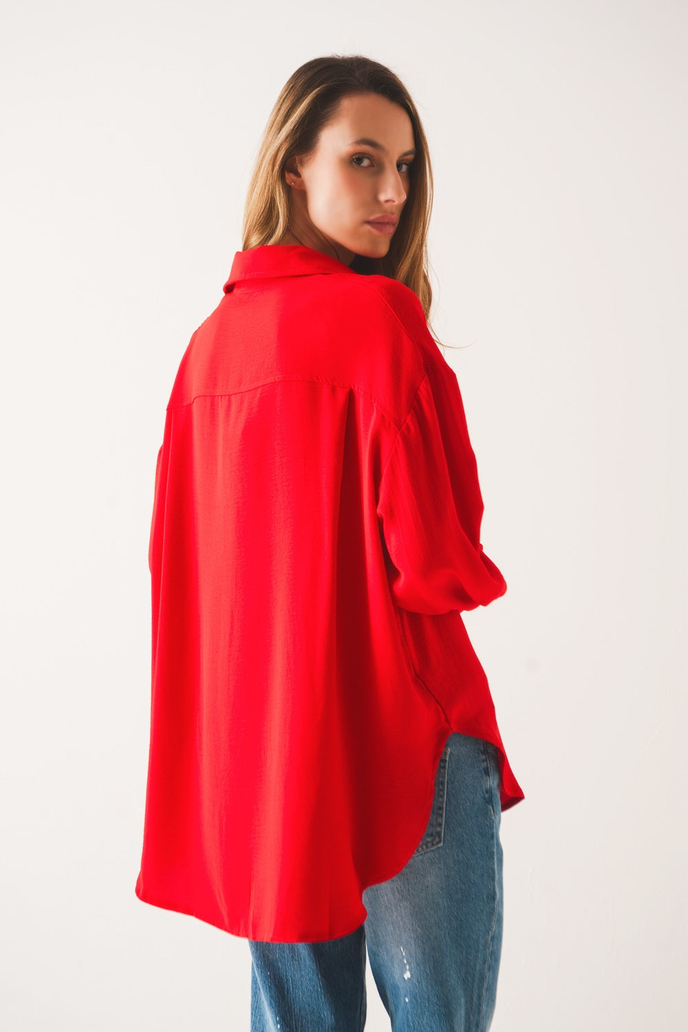 Chemise oversize à poche en rouge