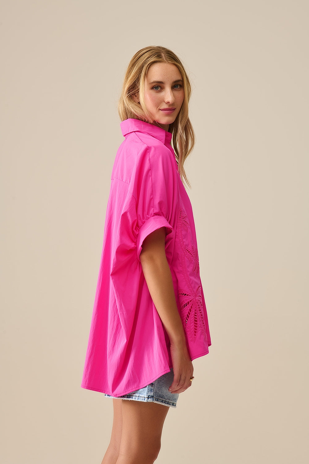 Chemise oversize Fuchsia à palmiers brodés