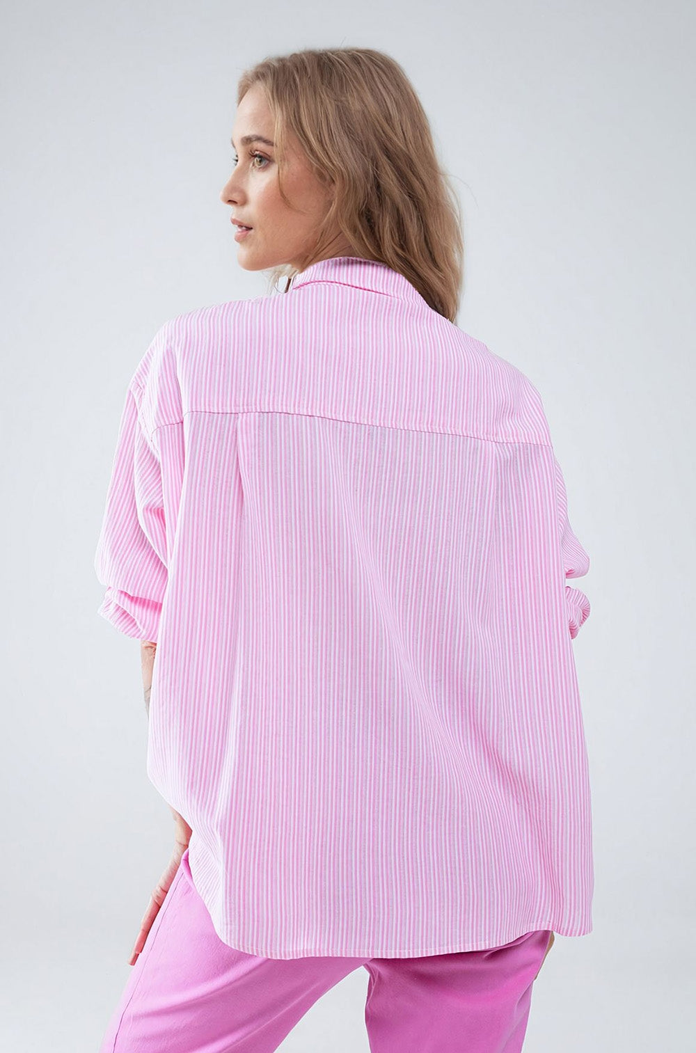 Chemise relaxée à fines rayures rose