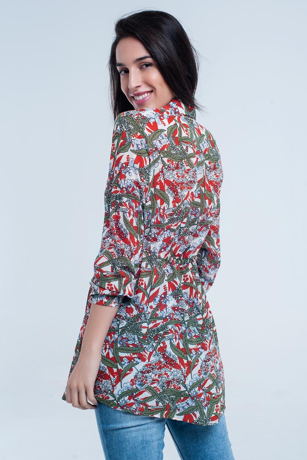 Chemise rouge à imprimé feuille et fleur