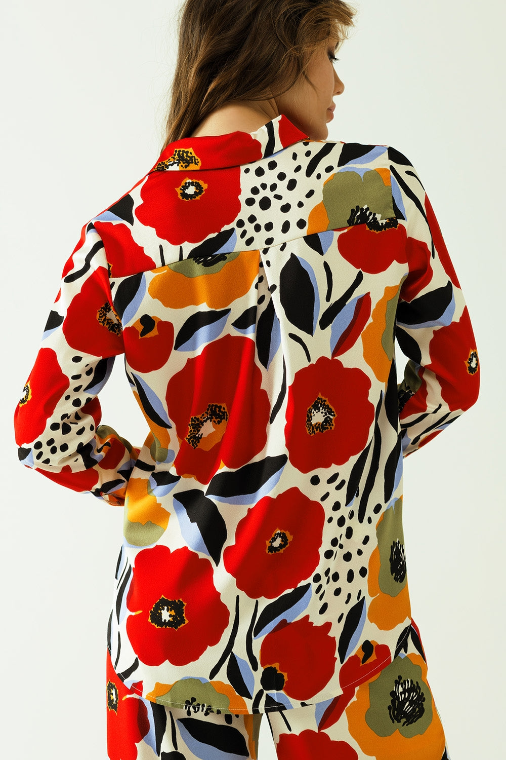 chemise surdimensionnée avec motifs de coquelicots et fermeture à boutons