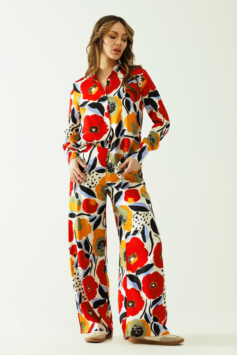 chemise surdimensionnée avec motifs de coquelicots et fermeture à boutons