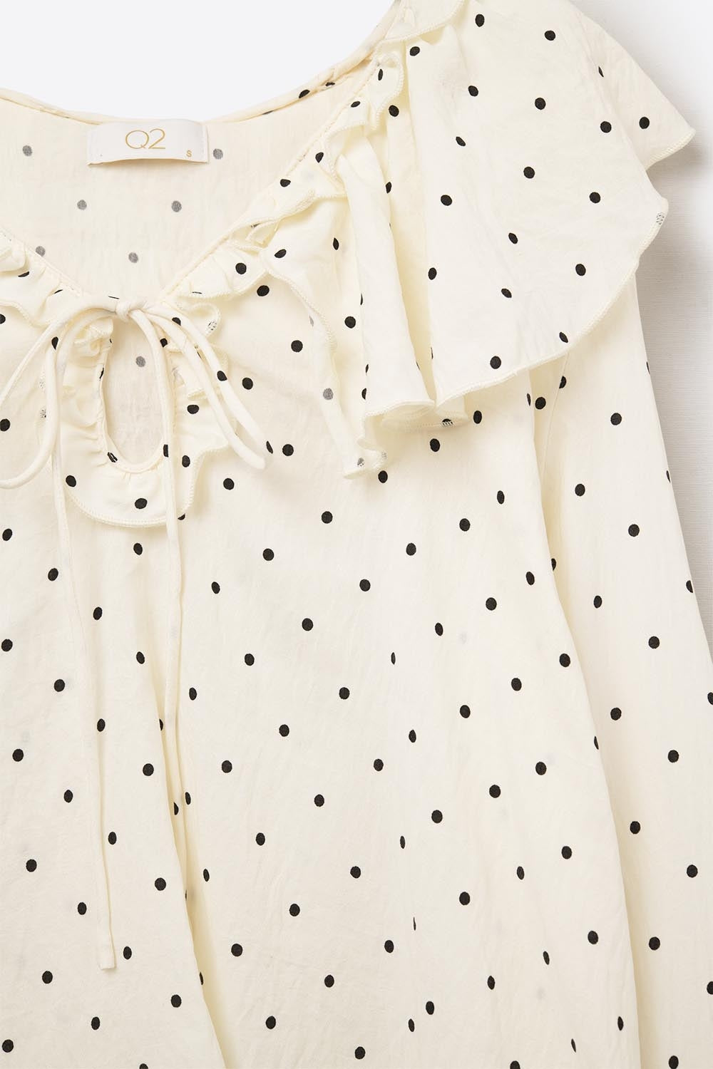 Chemisier à volants et à pois avec manches évasées