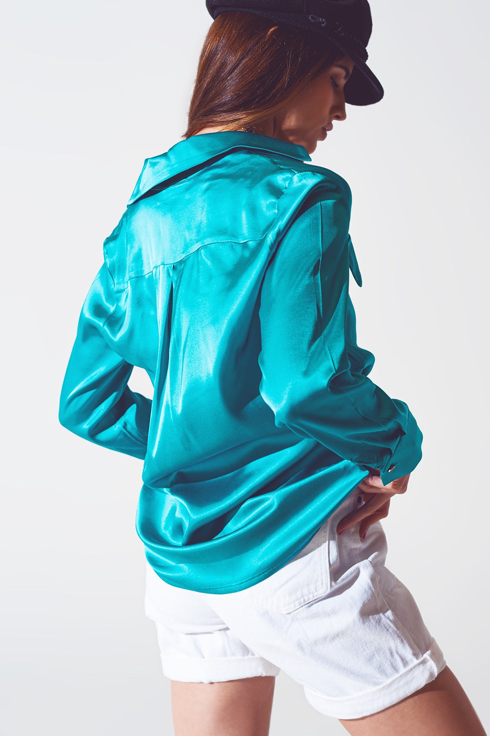 chemisier en satin turquoise