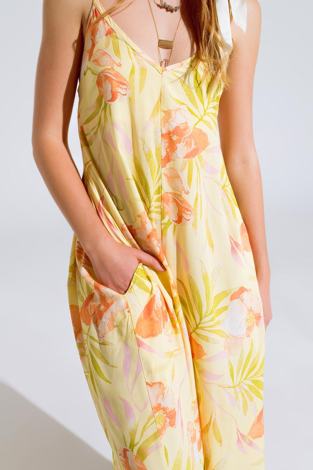 combinaison maxi jaune à imprimé tropical