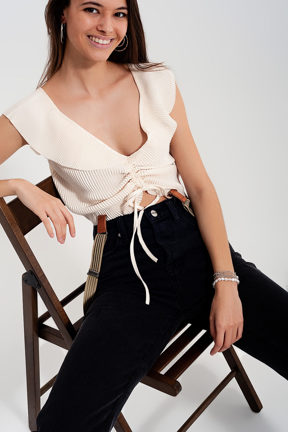 Crop top noué à l'avant à manches bouffantes froncées crème
