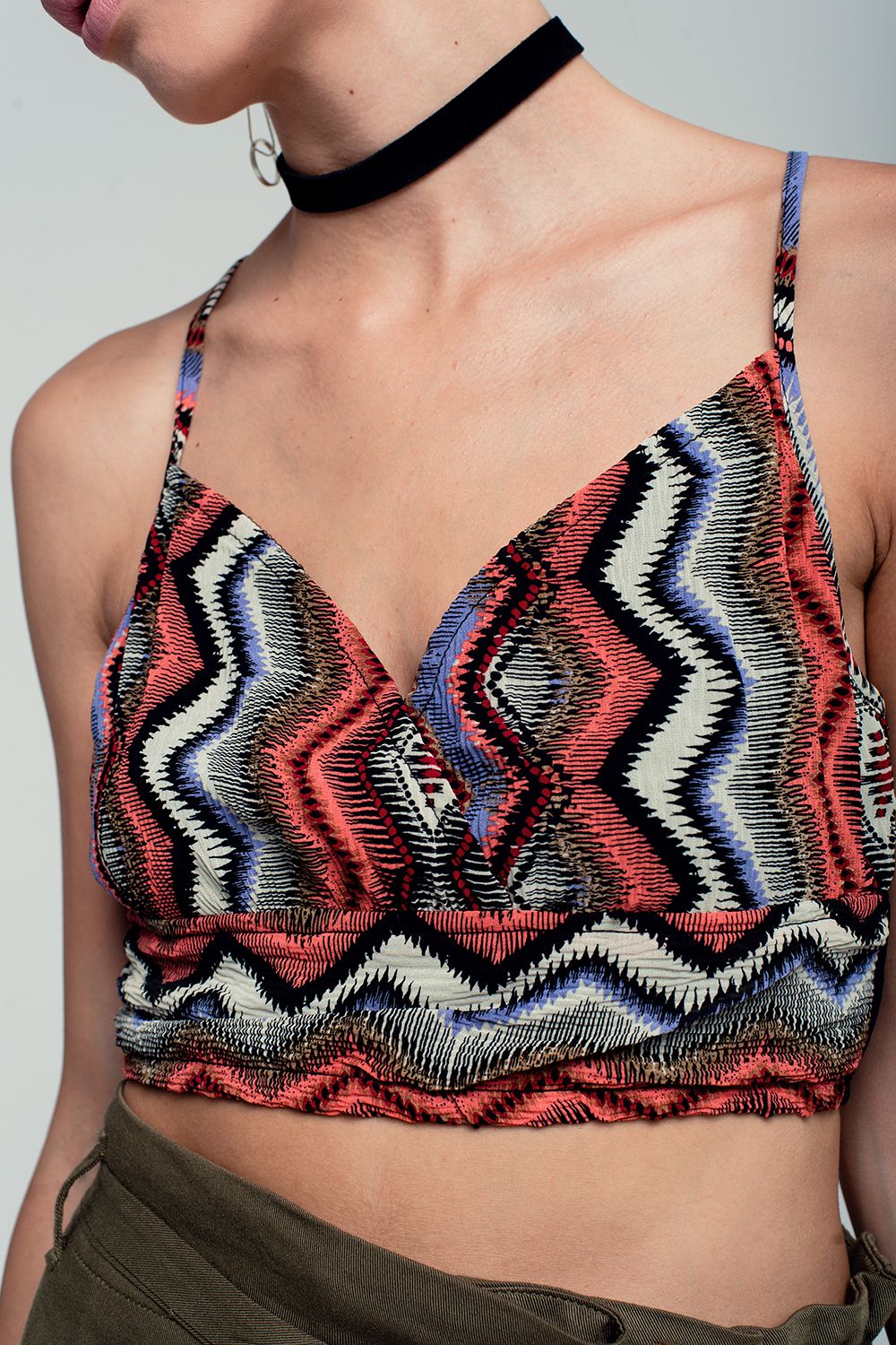Crop top rouge imprimé tribal