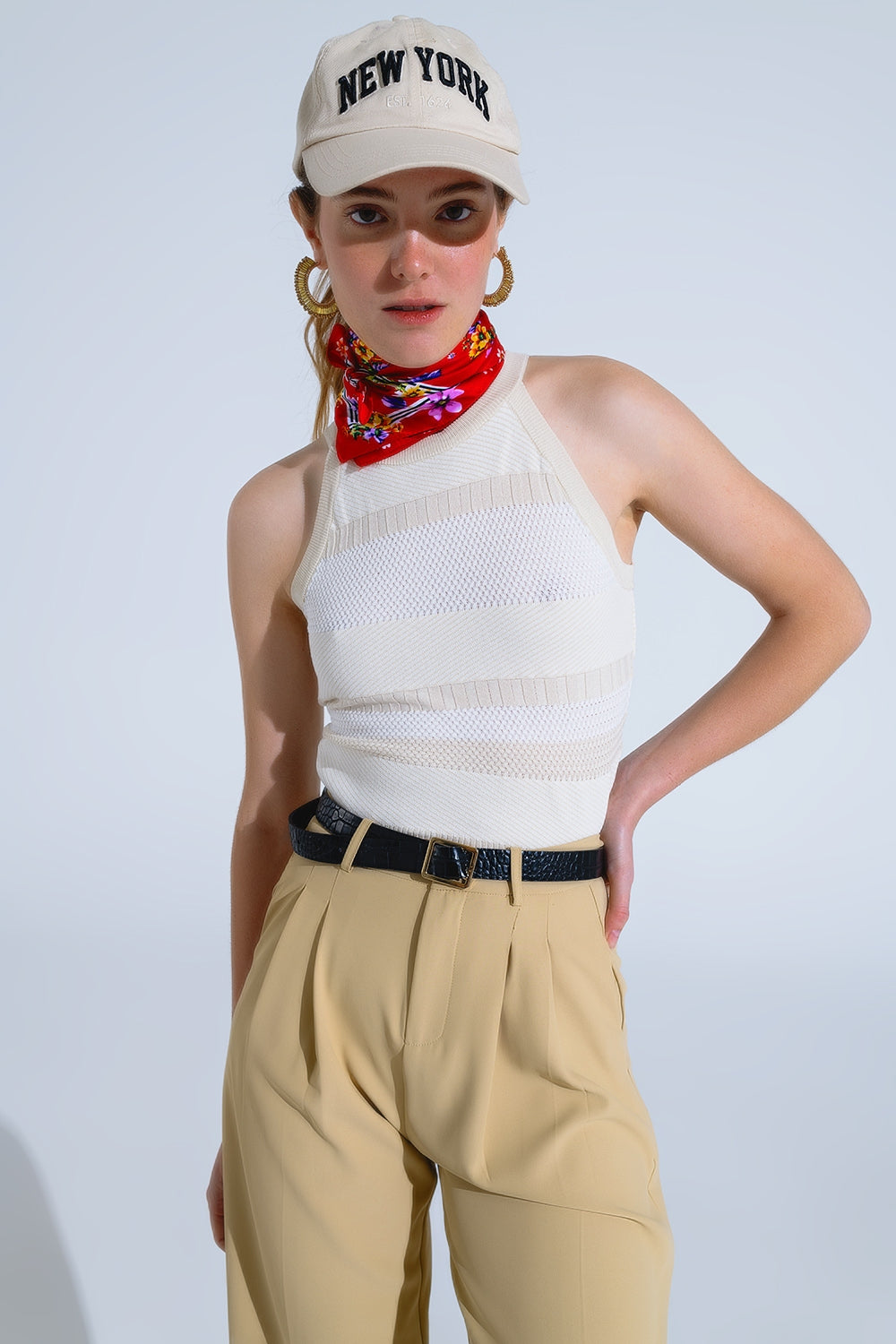 Débardeur dos nu beige avec motifs à rayures dans différentes mailles