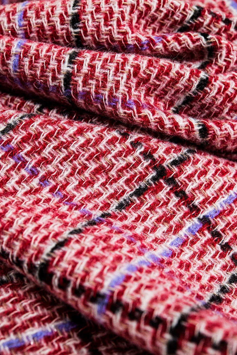écharpe à carreaux rouge