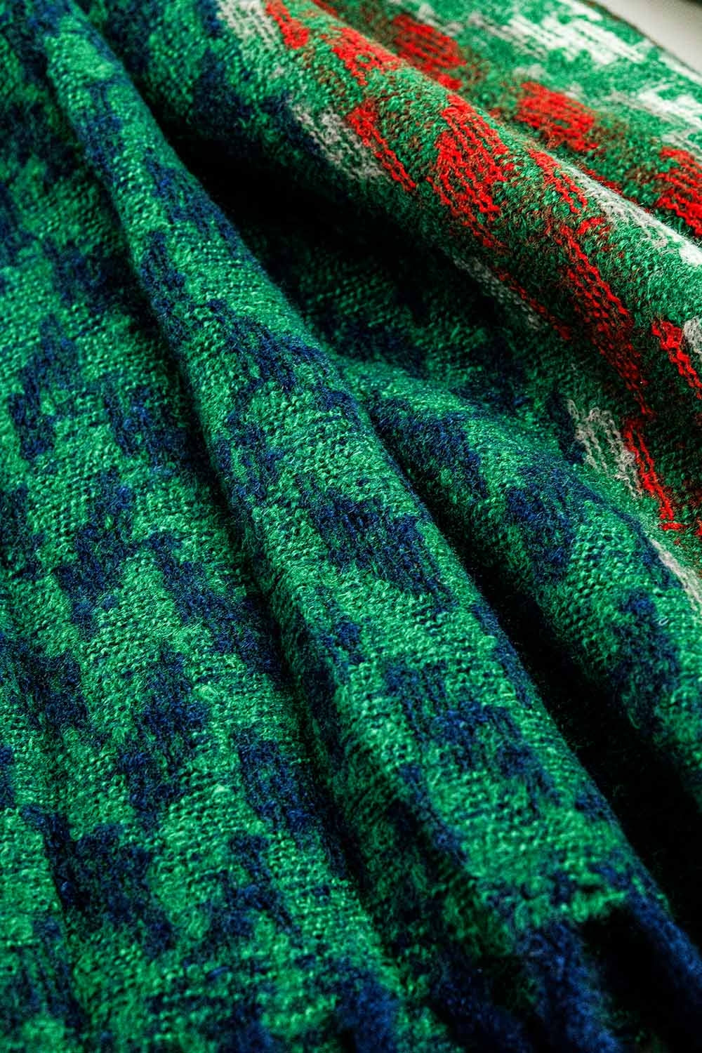 Écharpe au motif pied-de-poule en vert et rouge