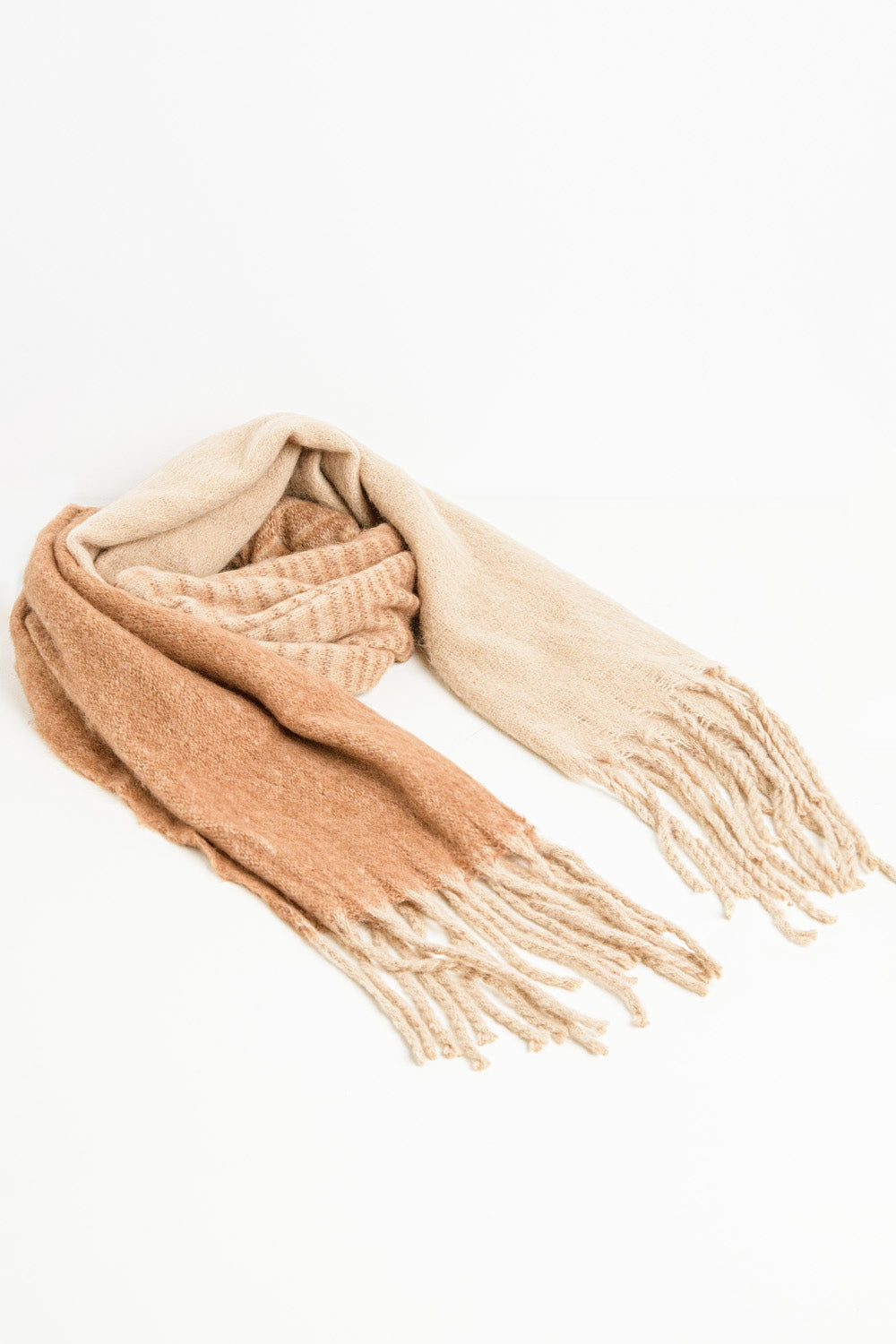 Écharpe rayée à franges beige