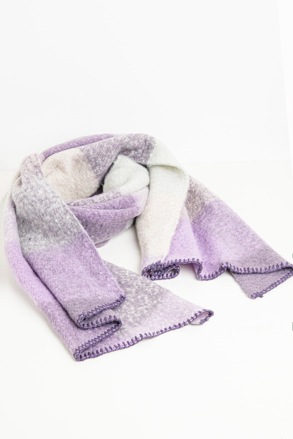 Foulard en beige et violet
