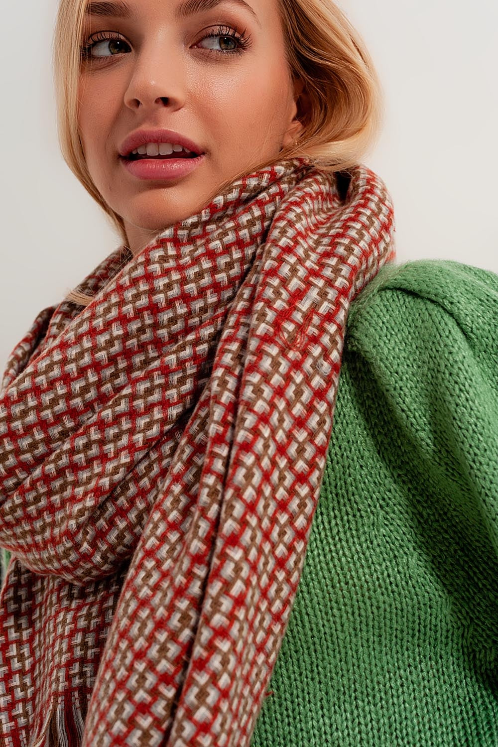Foulard rouge super douce avec imprimé géométrique