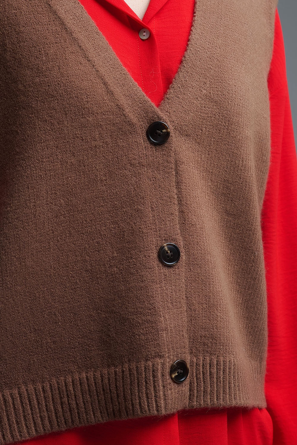 Gilet court en tricot marron chocolat