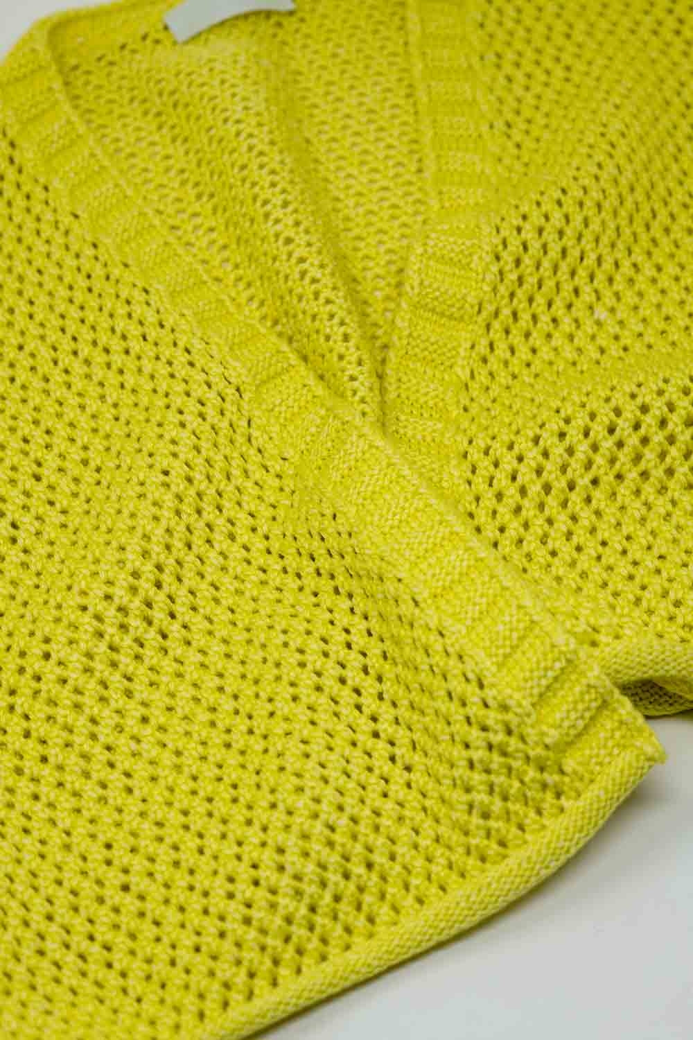Gilet croisé basique au crochet jaune