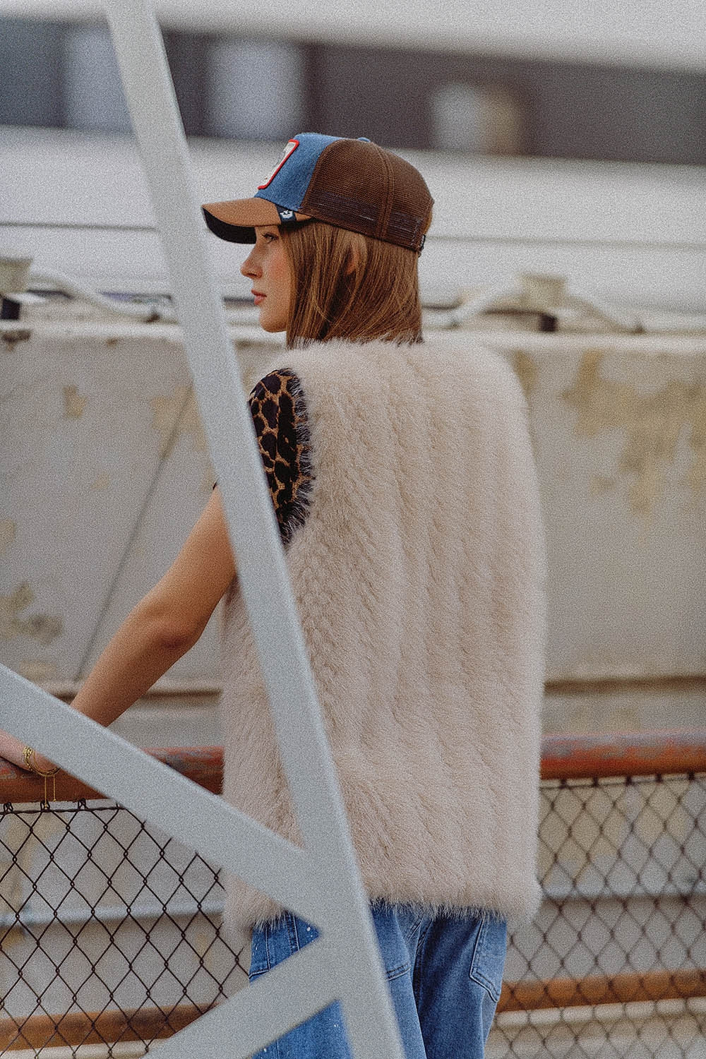 gilet en fourrure fine beige