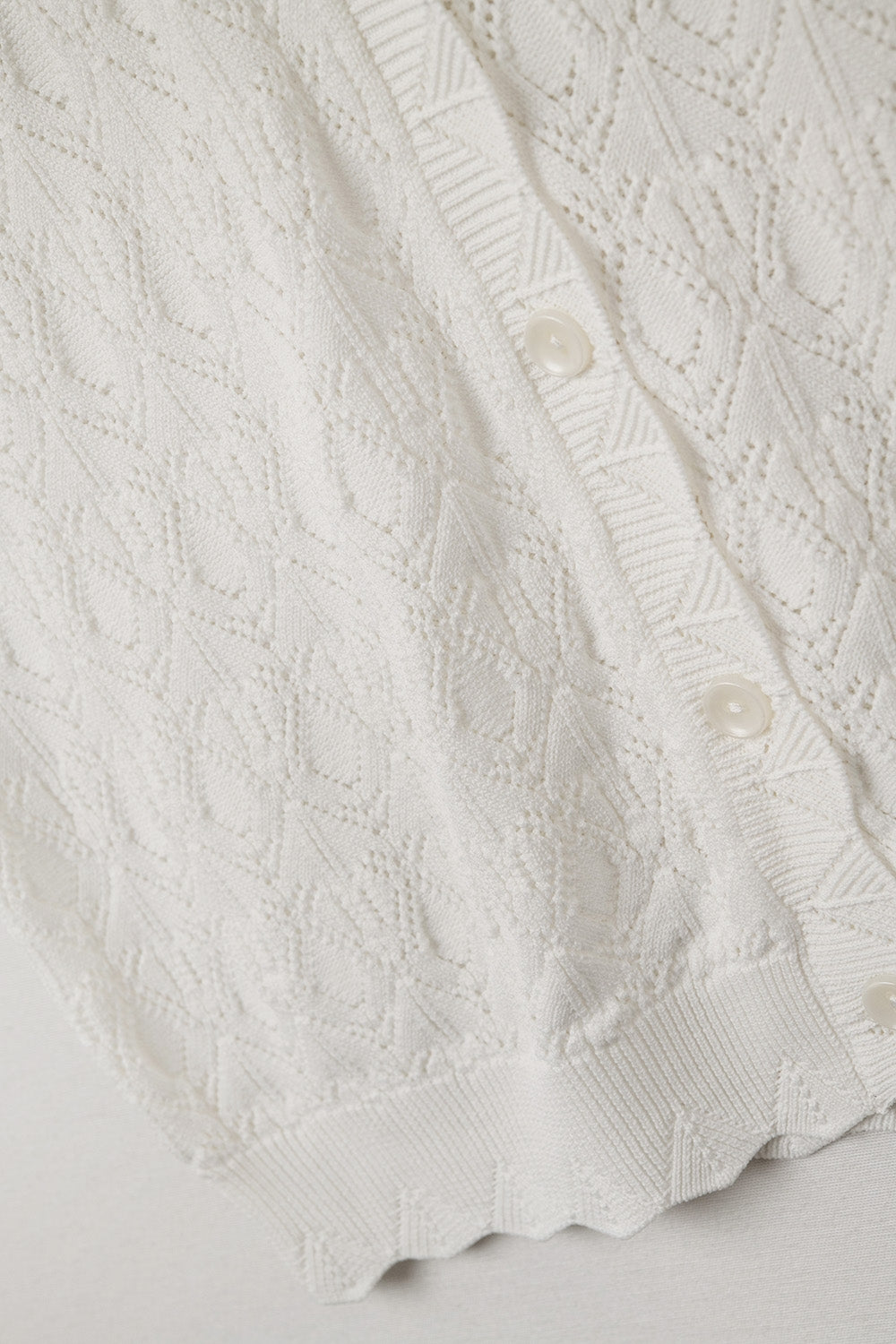 Gilet en Tricot Pointelle avec Bords Festonnés en Blanc