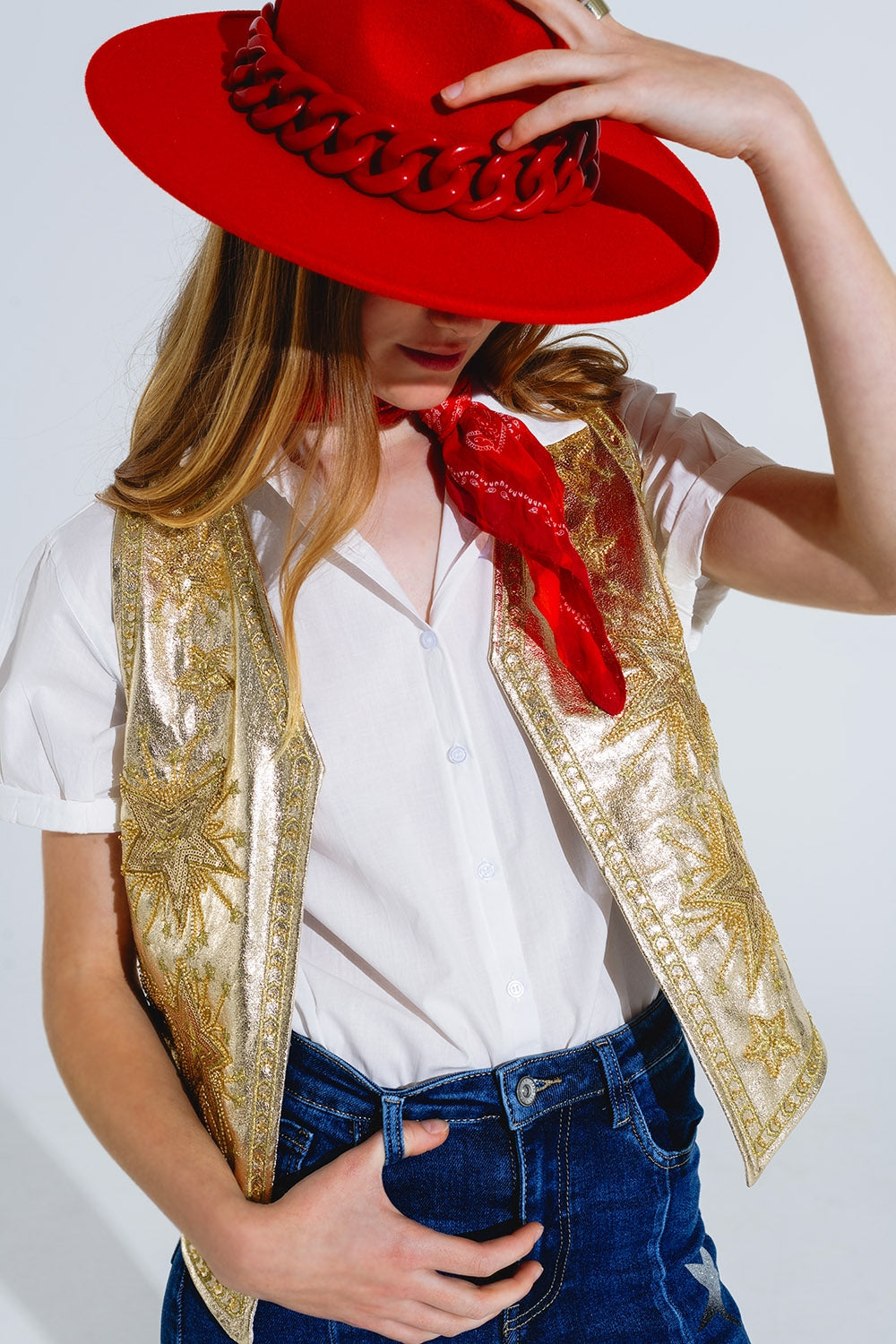Gilet ouvert avec étoiles brodées en or